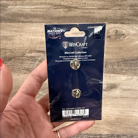 NWT 4 Nations Face-Off Collectible Pin - Picture 2 of 2